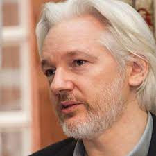 Annullare le accuse contro Julian Assange