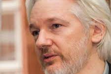 Annullare le accuse contro Julian Assange