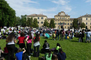 Conoscere e apprezzare gli altri paesi e le altre culture: “Tutto il mondo nella scuola”